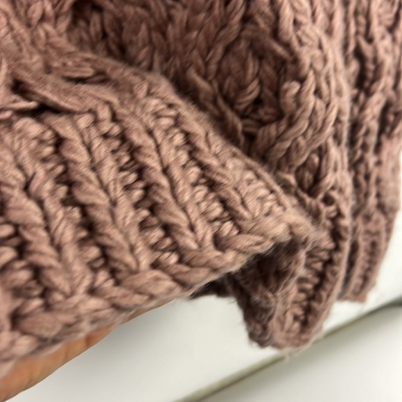 NWT Heavy Chunky Handknitted Sweater - Picture 5 of 8